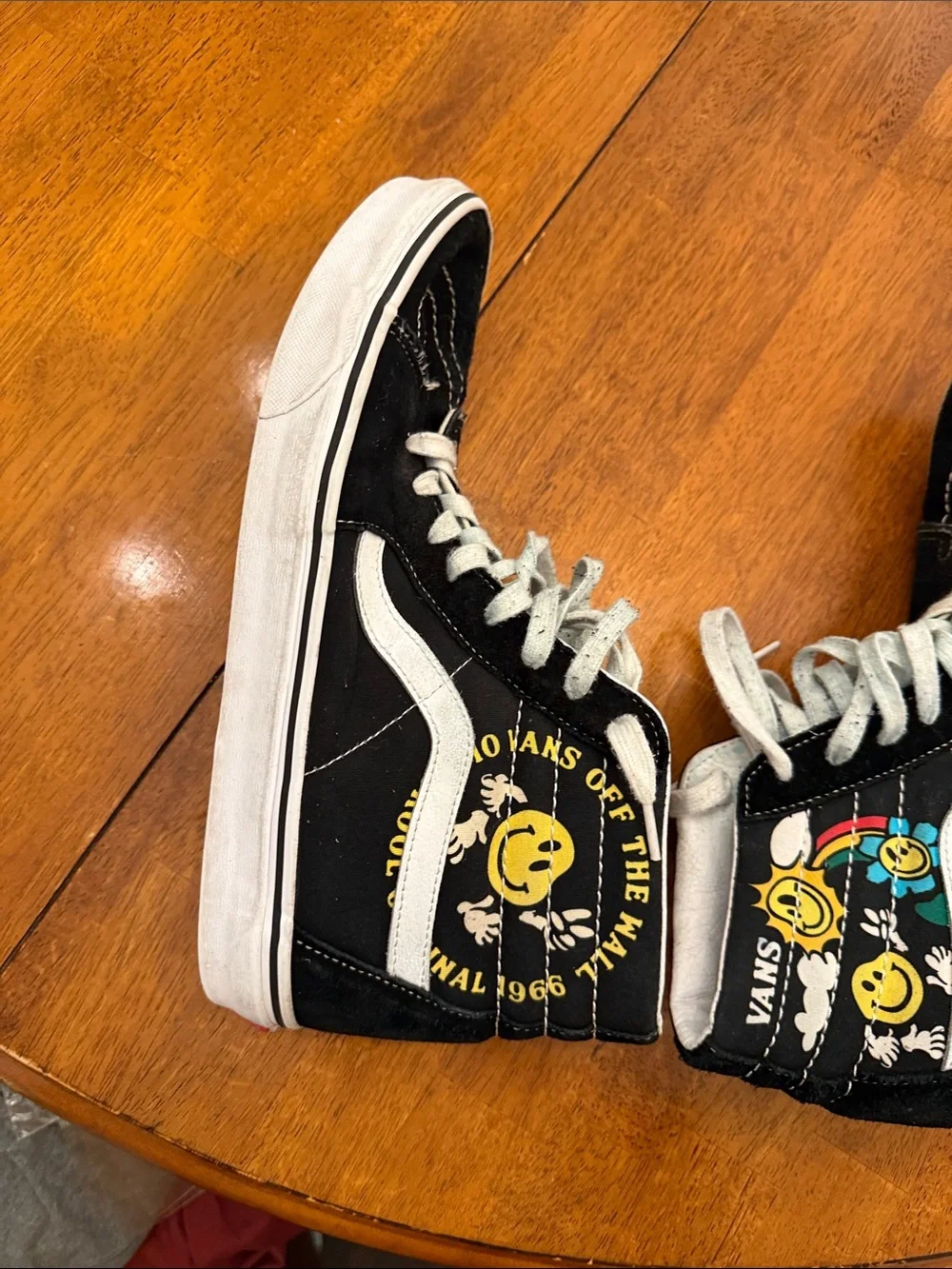 Vans Black High-Top men Sneakers with Smiley Graphics size 11.5